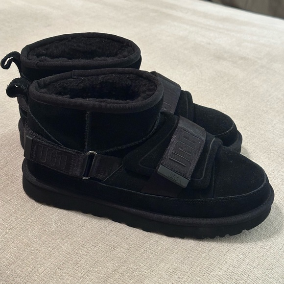 UGG Classic Ultra Mini Hybrid Booties - Picture 5 of 7